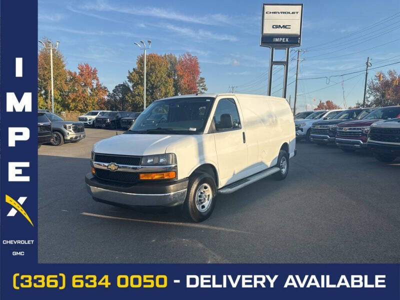2023 Chevrolet Express Cargo Work Van's photo