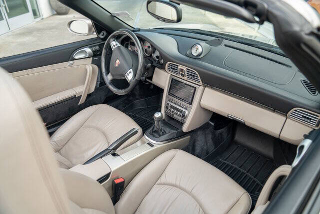 2008 Porsche 911 6