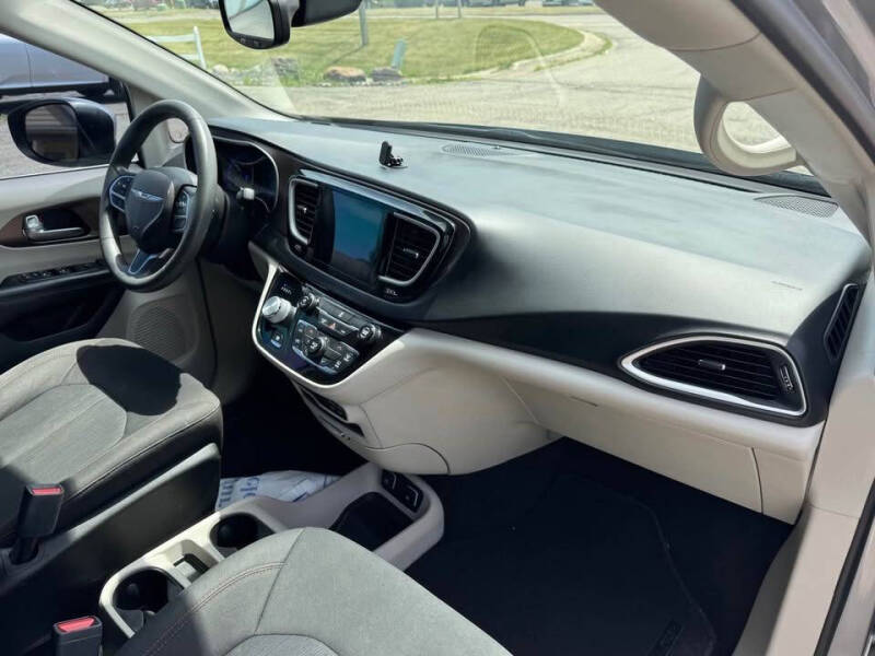 2017 Chrysler Pacifica Touring