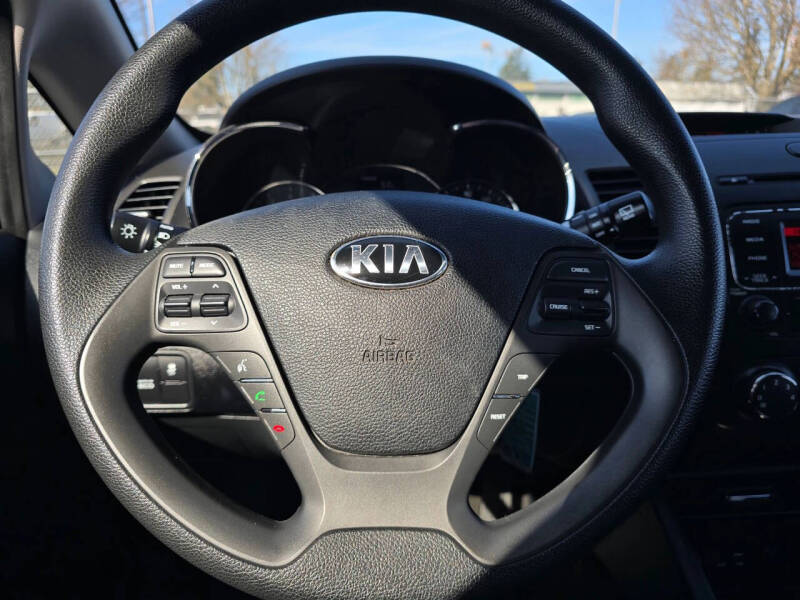 2016 Kia Forte5 LX