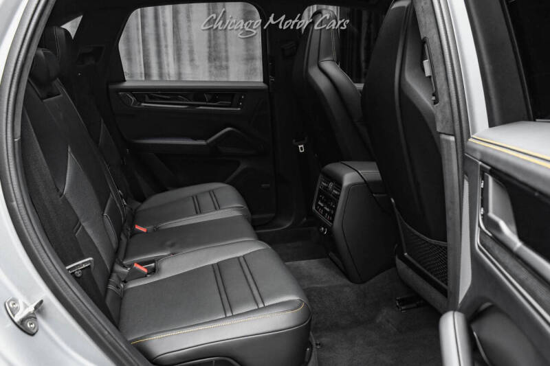 2025 Porsche Cayenne GTS