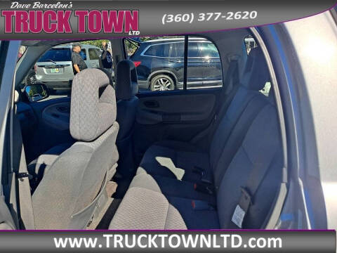 2004 Chevrolet Tracker