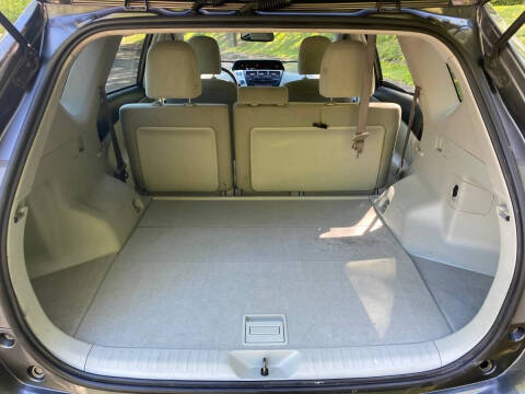 2013 Toyota Prius v Three