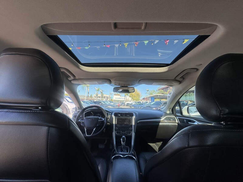 2016 Ford Fusion Hybrid SE