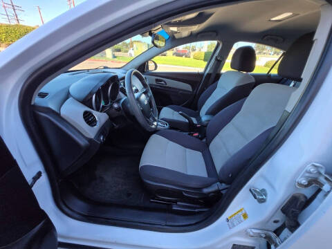 2014 Chevrolet Cruze LS Auto