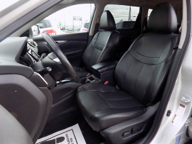 2016 Nissan Rogue SL