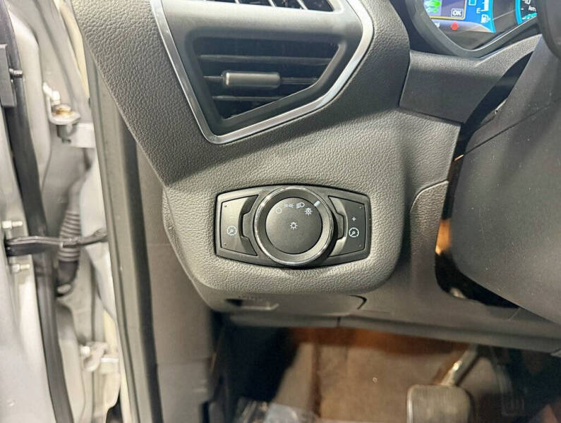 2013 Ford C-MAX Hybrid SE