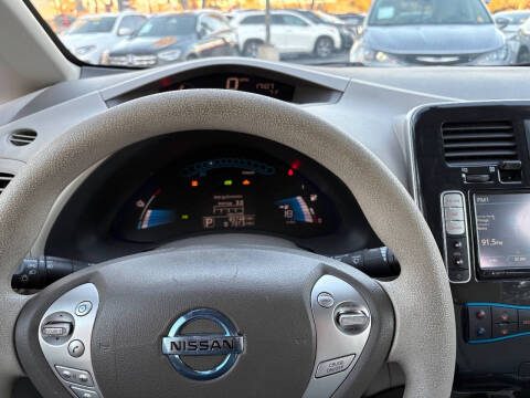 2011 Nissan LEAF SL