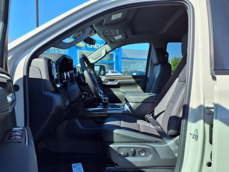2026 Chevrolet Silverado 1500 RST - Photo 18