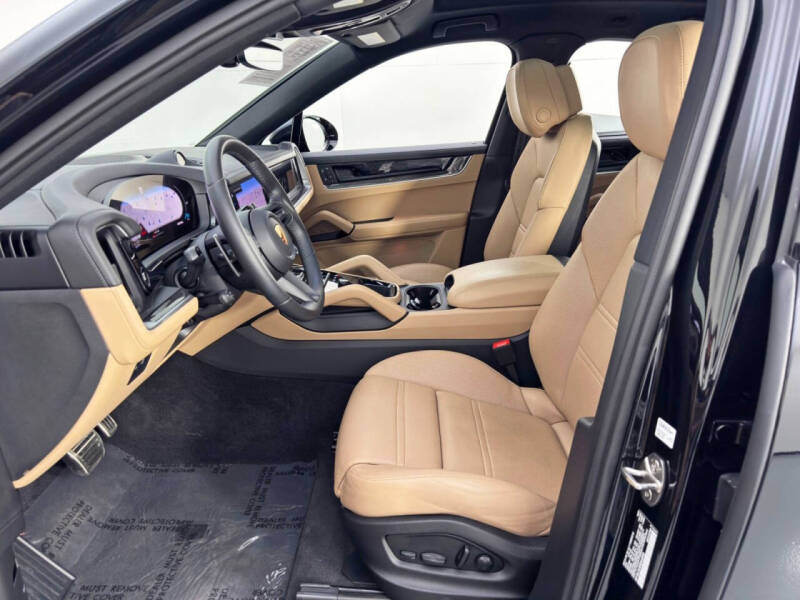2024 Porsche Cayenne S Coupe