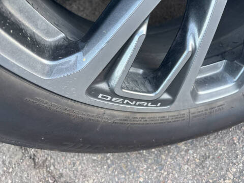 2025 GMC Yukon XL Denali