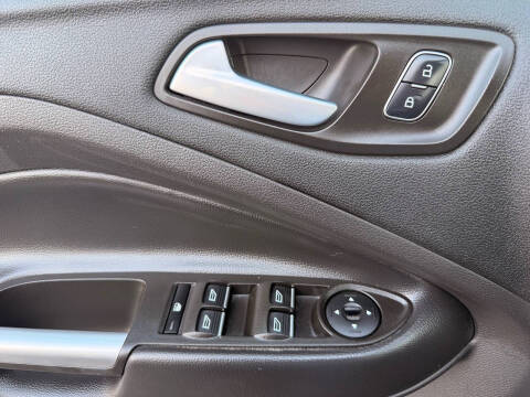 2017 Ford C-MAX Hybrid SE
