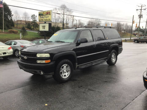 2004 Chevrolet Suburban for sale at Ricky Rogers Auto Sales in Arden NC