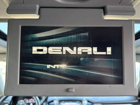 2017 GMC Yukon XL Denali