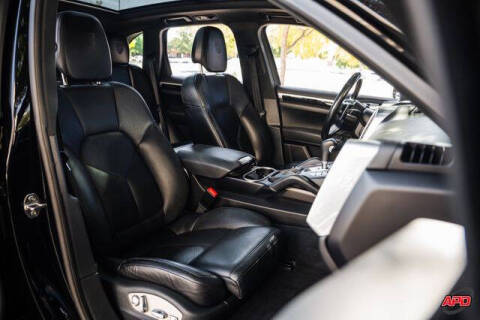 2018 Porsche Cayenne Platinum Edition