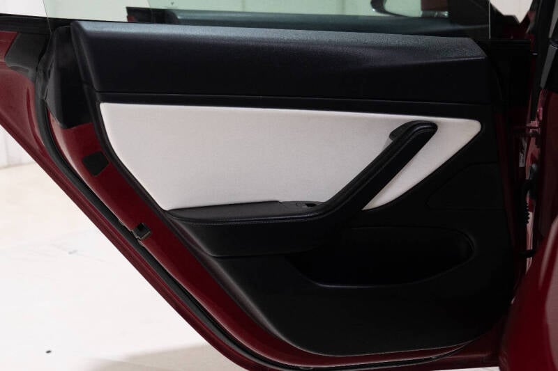 2019 Tesla Model 3 Base photo 26