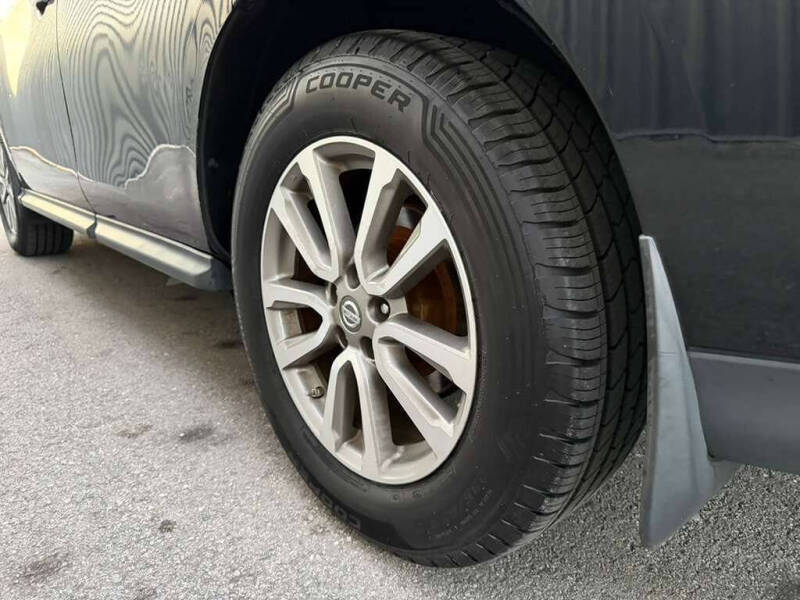 2014 Nissan Pathfinder SV