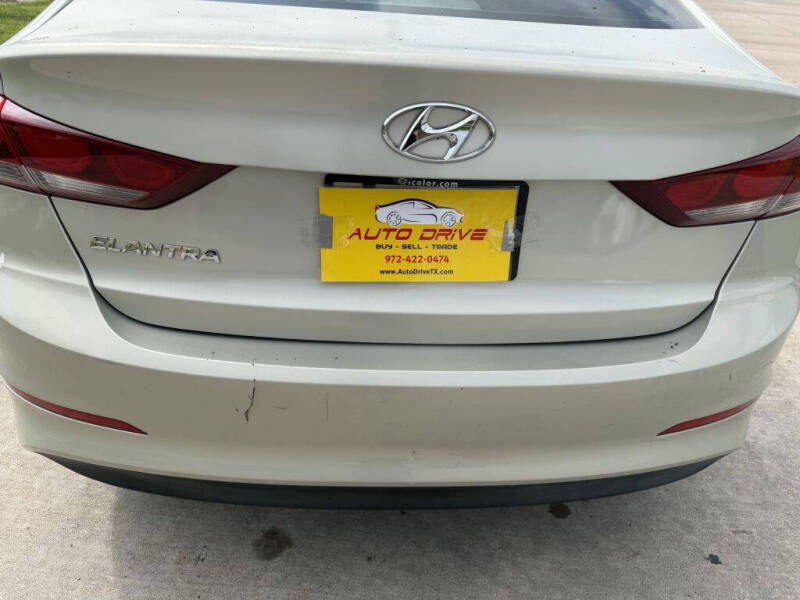 2017 Hyundai Elantra
