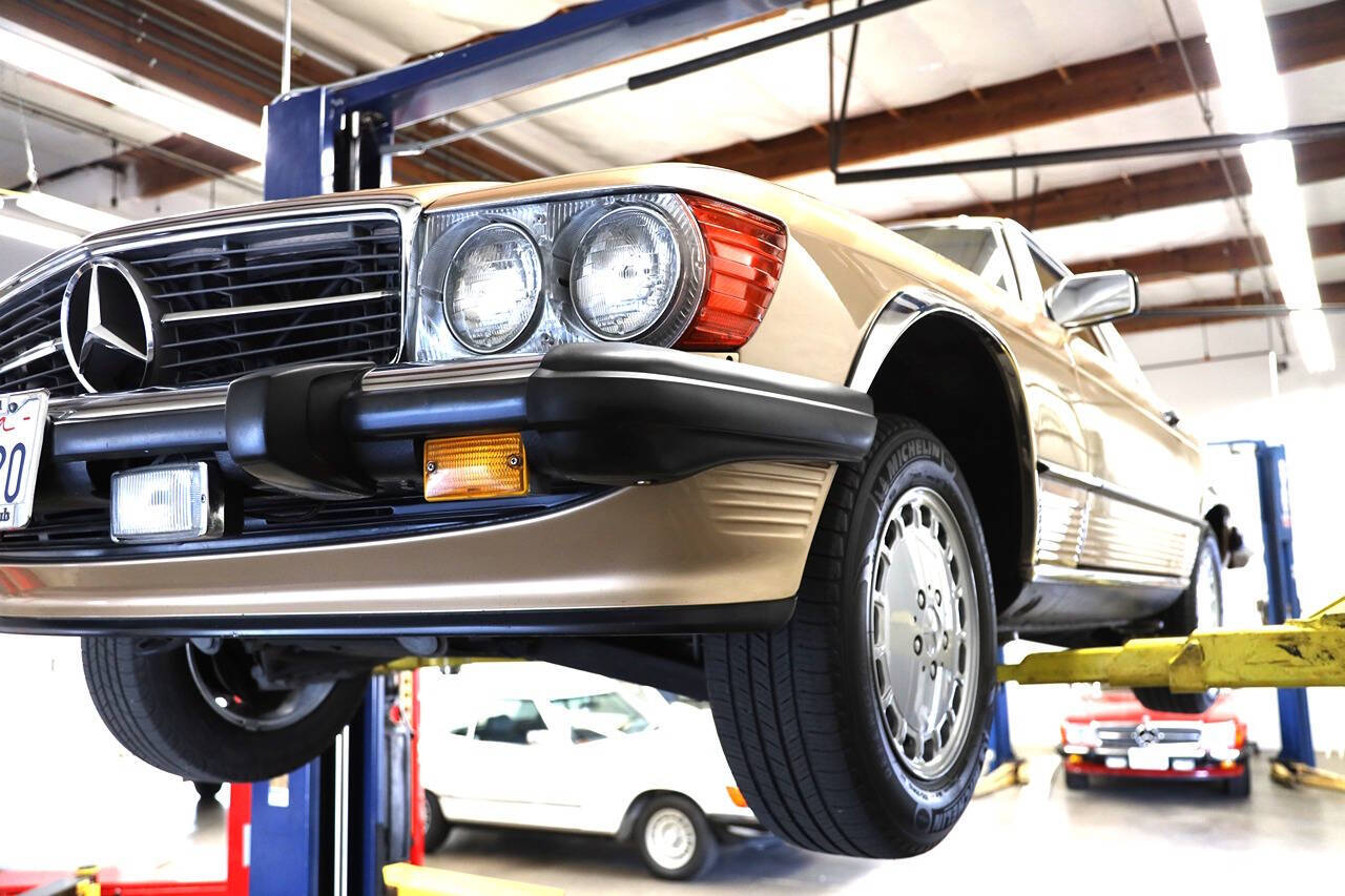 1986 Mercedes-Benz 560-Class for sale at DE AUTOS INC in San Juan Capistrano, CA