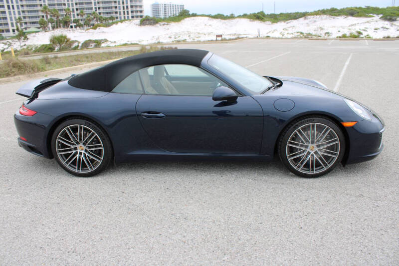 2018 Porsche 911 Carrera