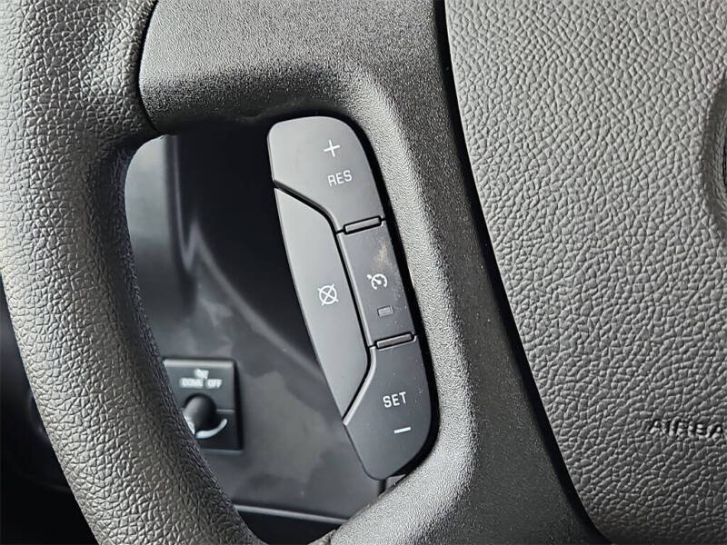 2025 Chevrolet Express 2500