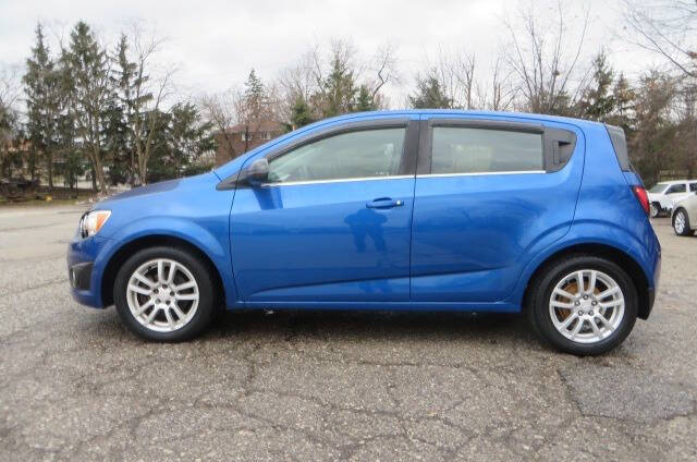 2016 Chevrolet Sonic LT photo 8