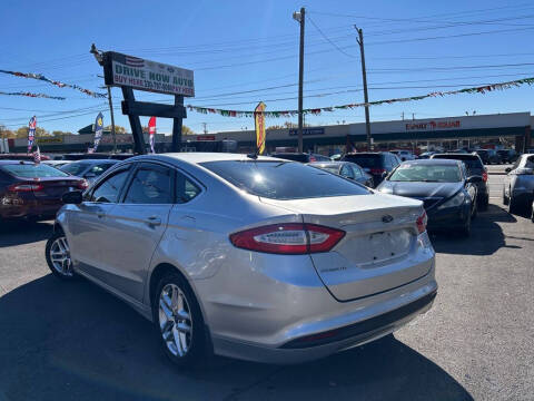 2013 Ford Fusion SE