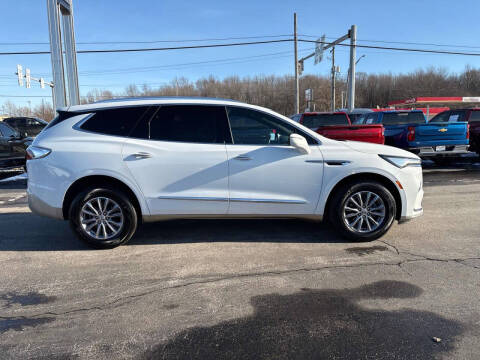 2023 Buick Enclave Essence