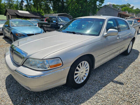 2003 Lincoln Town Car Signature