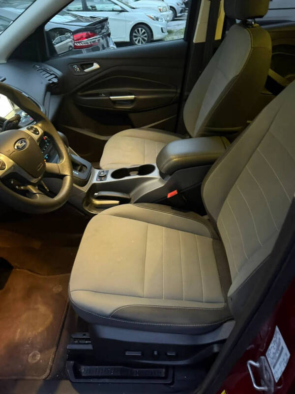 2016 Ford Escape SE