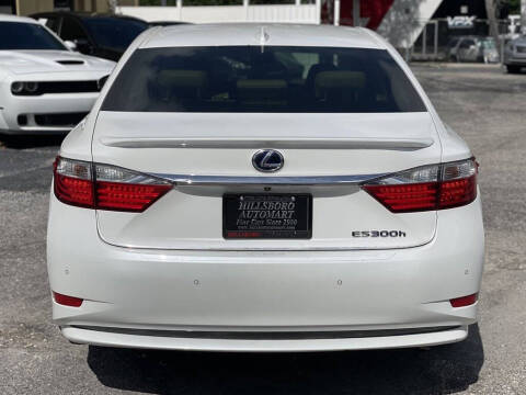 2015 Lexus ES 300h