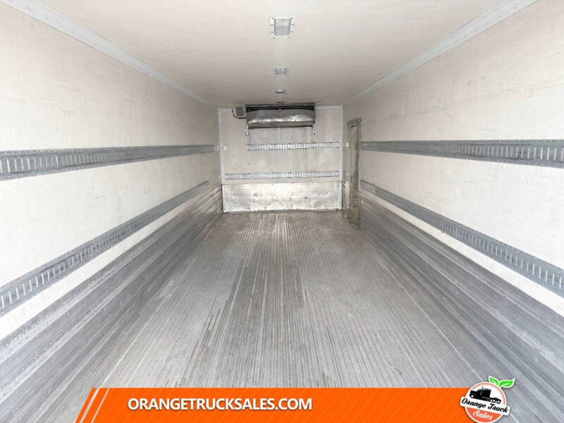 2018 Freightliner M2 106