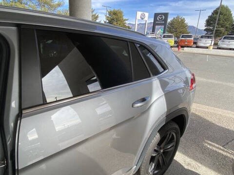 2021 Volkswagen Atlas Cross Sport V6 SE R-Line 4Motion