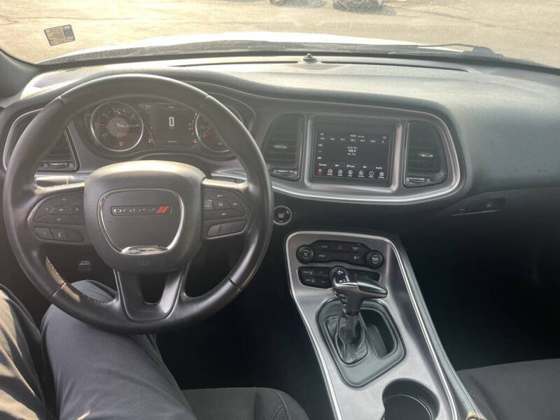 2021 Dodge Challenger SXT