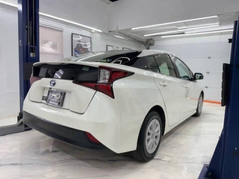 2019 Toyota Prius L Eco