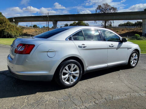 2010 Ford Taurus SEL