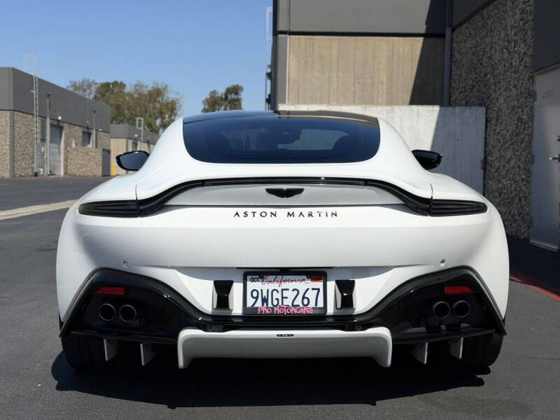 2022 Aston Martin Vantage
