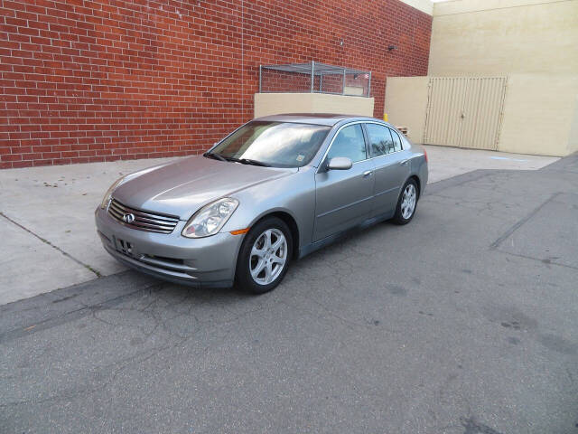 2004 INFINITI G35 for sale at The Car Vendor LLC in Bellflower, CA