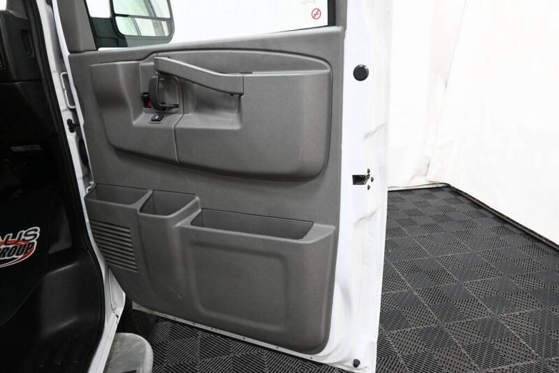 2023 Chevrolet Express 2500