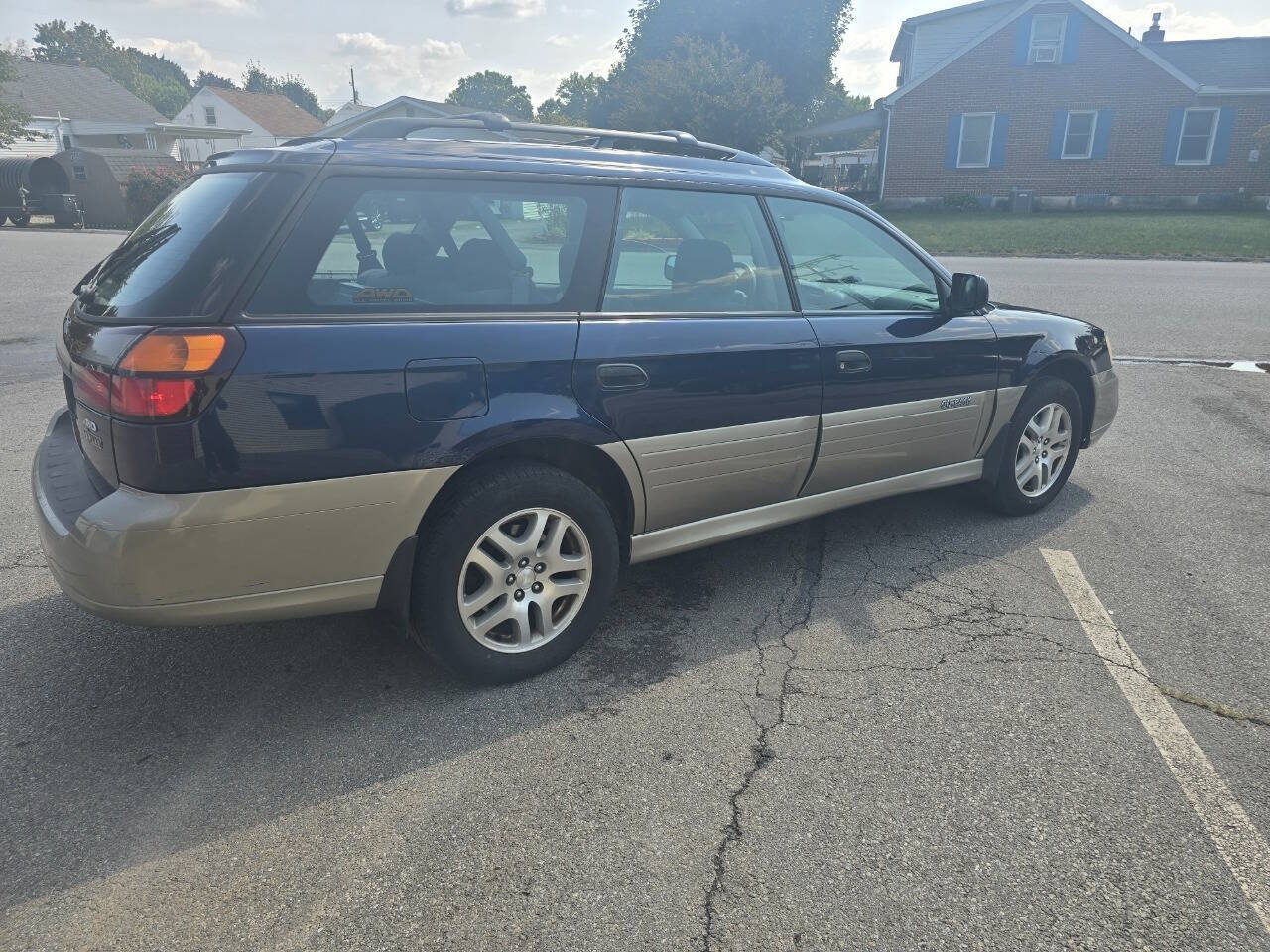 2004 Subaru Outback for sale at QUEENSGATE AUTO SALES in York, PA