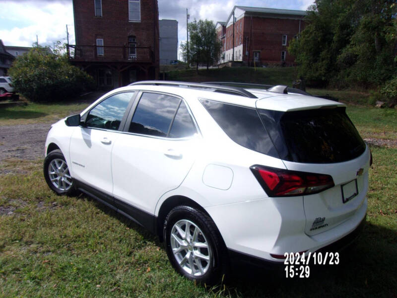 2022 Chevrolet Equinox LT photo 3