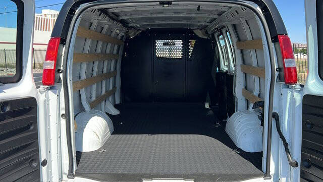 2023 GMC Savana 2500