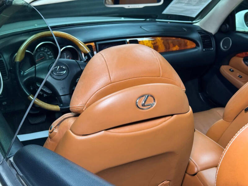 2002 Lexus SC 430