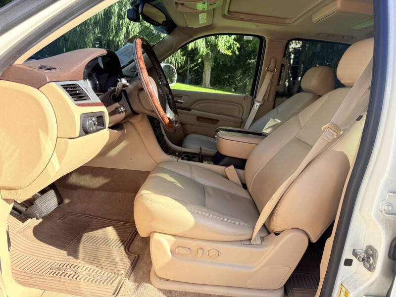 2014 Cadillac Escalade Premium