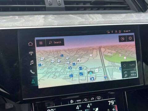 2021 Audi e-tron quattro Premium