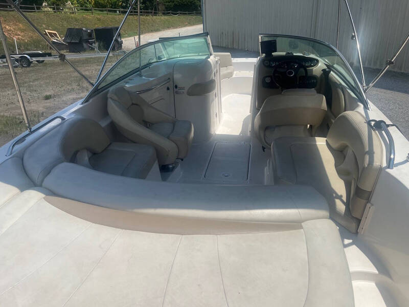 2004 Chaparral 236 Sunesta
