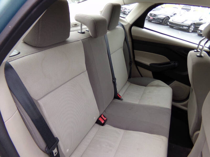 2012 Ford Focus SE