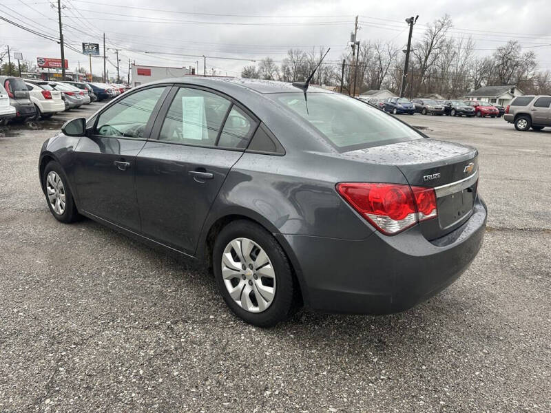 2013 Chevrolet Cruze LS Auto