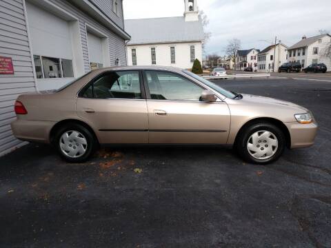 2000 Honda Accord for sale at VILLAGE SERVICE CENTER in Penns Creek PA