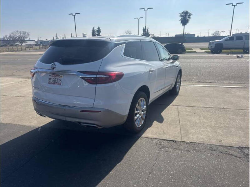 2020 Buick Enclave Essence